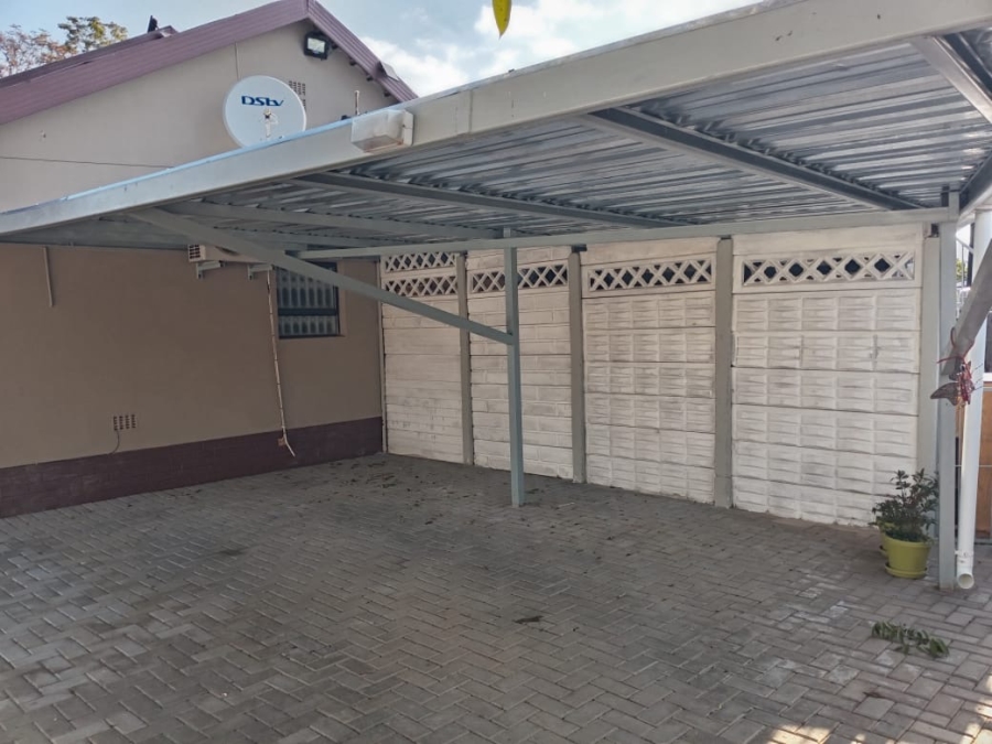 To Let 1 Bedroom Property for Rent in Protea Park North West